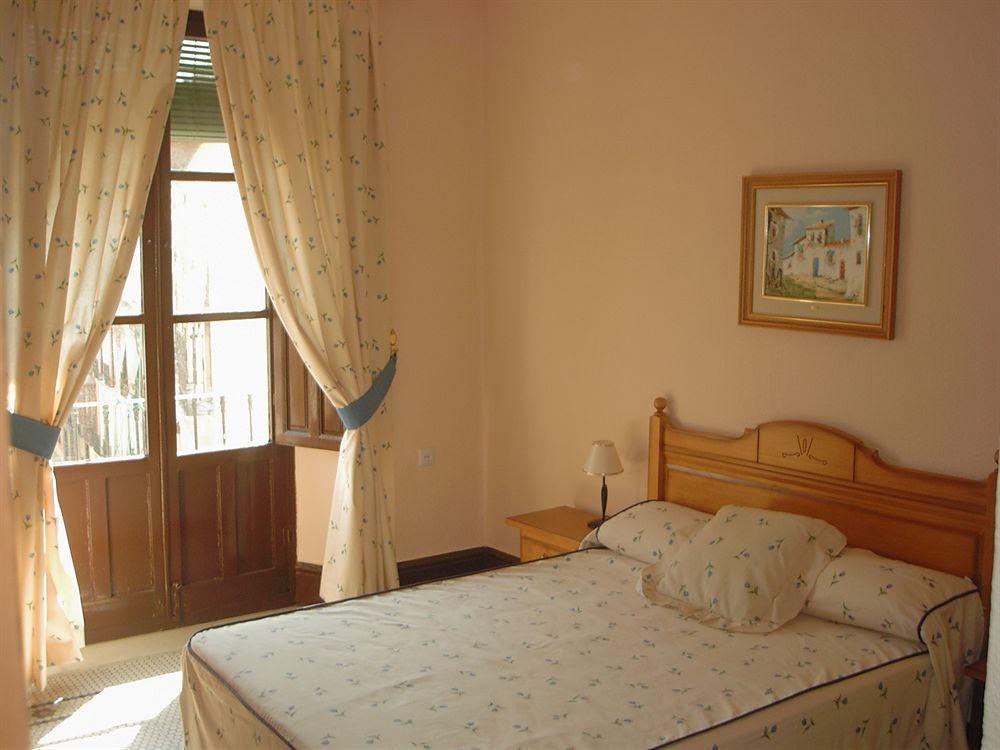 Oyo Fonda Sanchez Hotel Granada Buitenkant foto