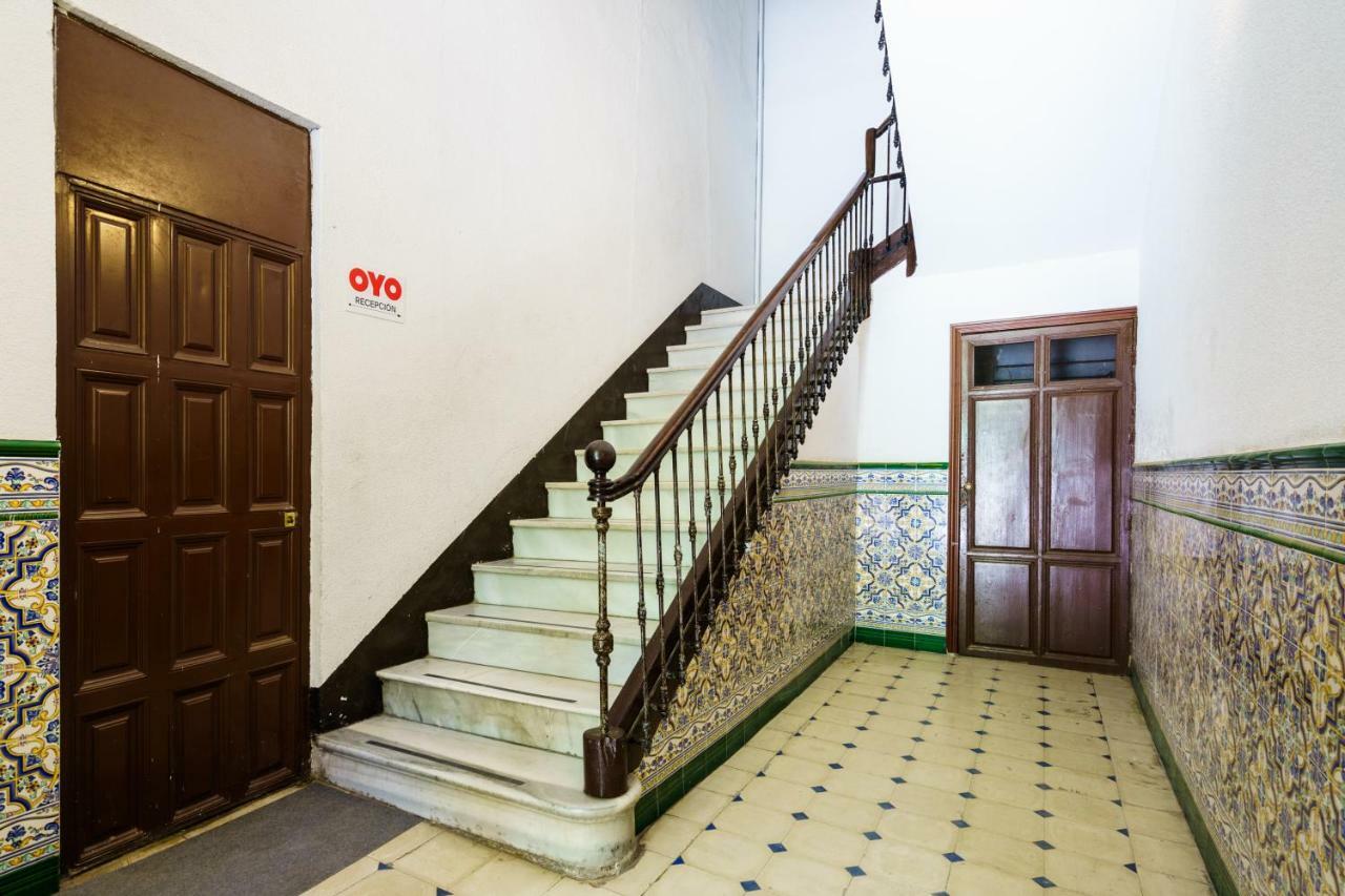 Oyo Fonda Sanchez Hotel Granada Buitenkant foto