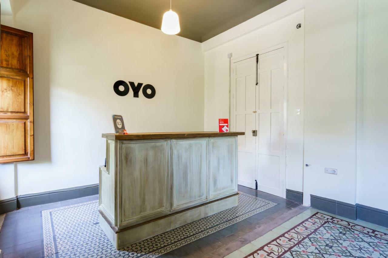 Oyo Fonda Sanchez Hotel Granada Buitenkant foto