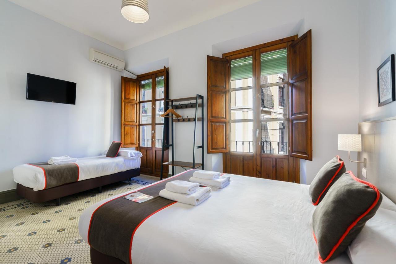 Oyo Fonda Sanchez Hotel Granada Buitenkant foto
