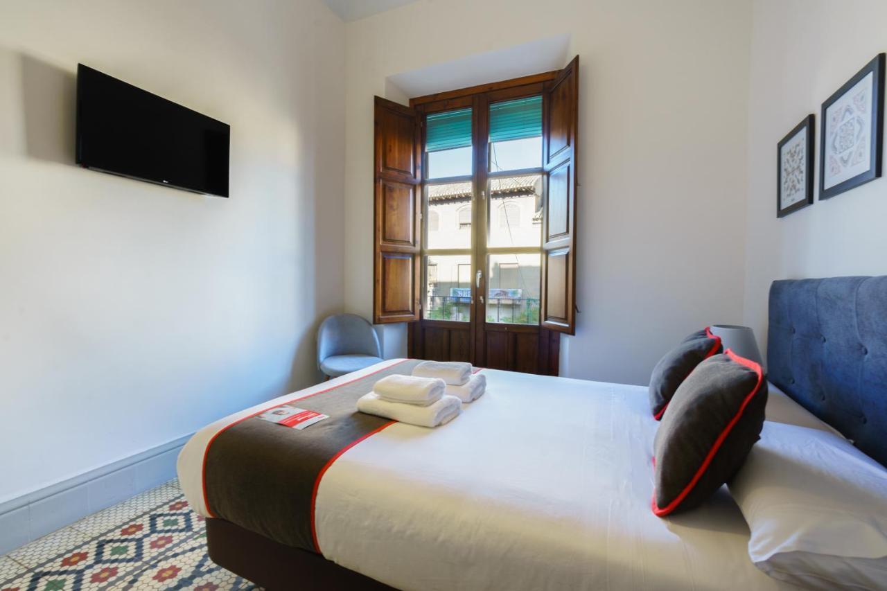 Oyo Fonda Sanchez Hotel Granada Buitenkant foto