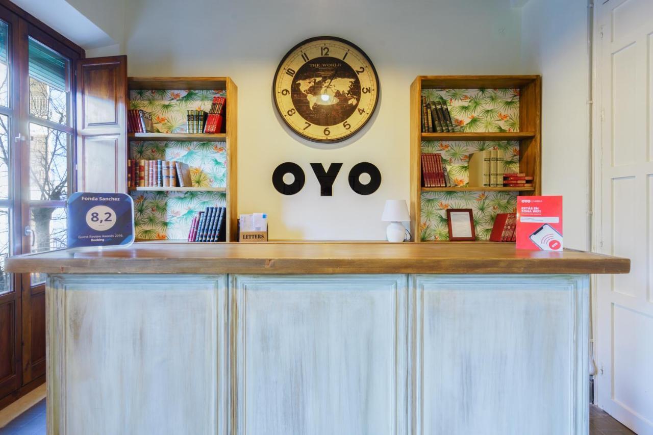 Oyo Fonda Sanchez Hotel Granada Buitenkant foto