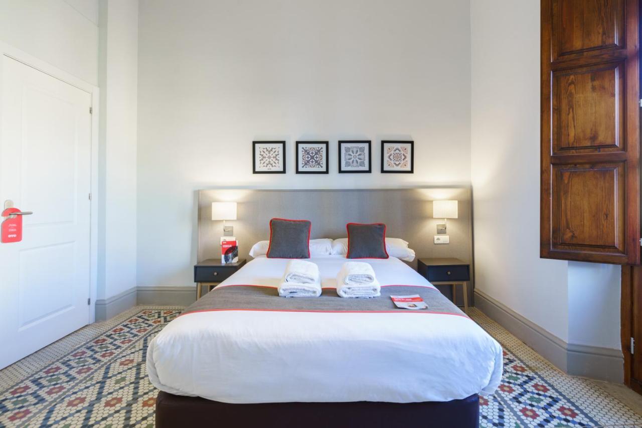 Oyo Fonda Sanchez Hotel Granada Buitenkant foto