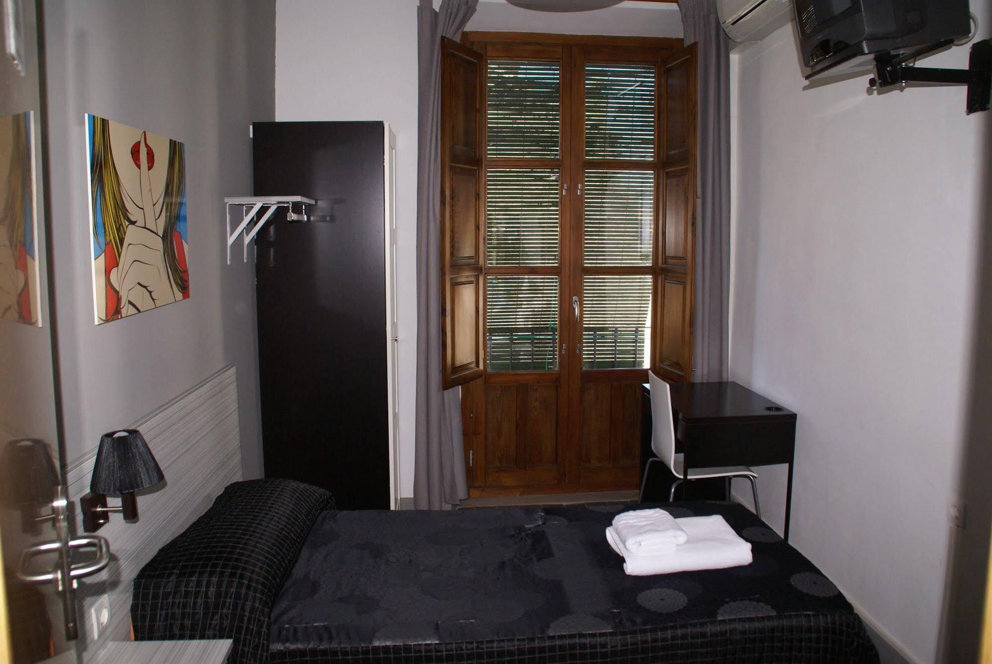 Oyo Fonda Sanchez Hotel Granada Buitenkant foto